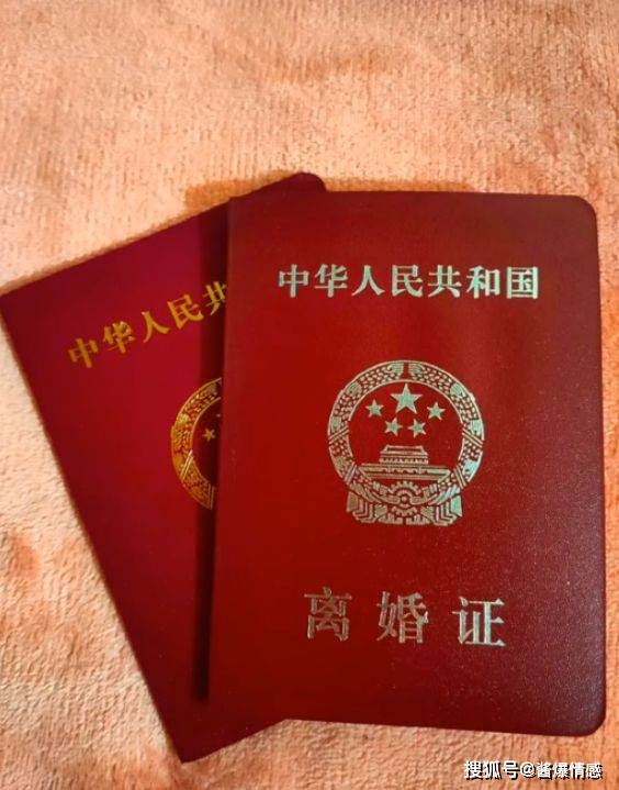 证件制作批发：小作坊代加工 vs 规模化工厂 谁更靠谱？